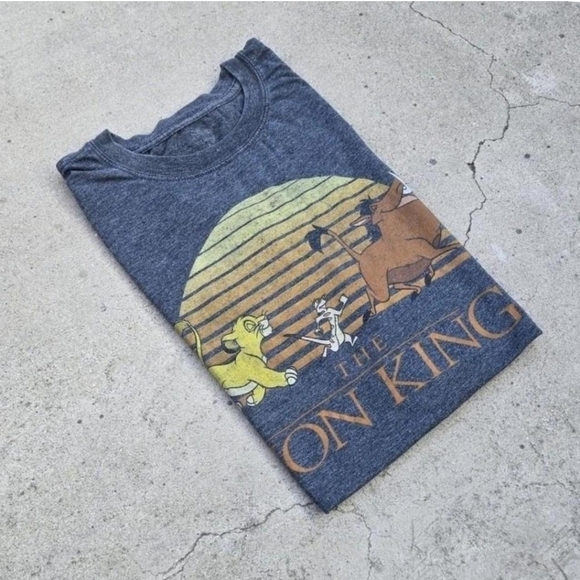 Lion King Men's Size L Grey Graphic print t-shirt - Picture 1 of 2